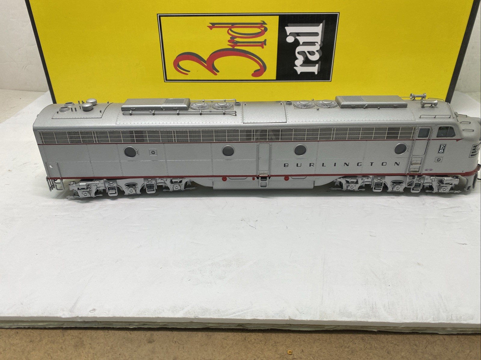Sunset/3rd Rail EMD E8A 2 Rail CB&Q #9848B
