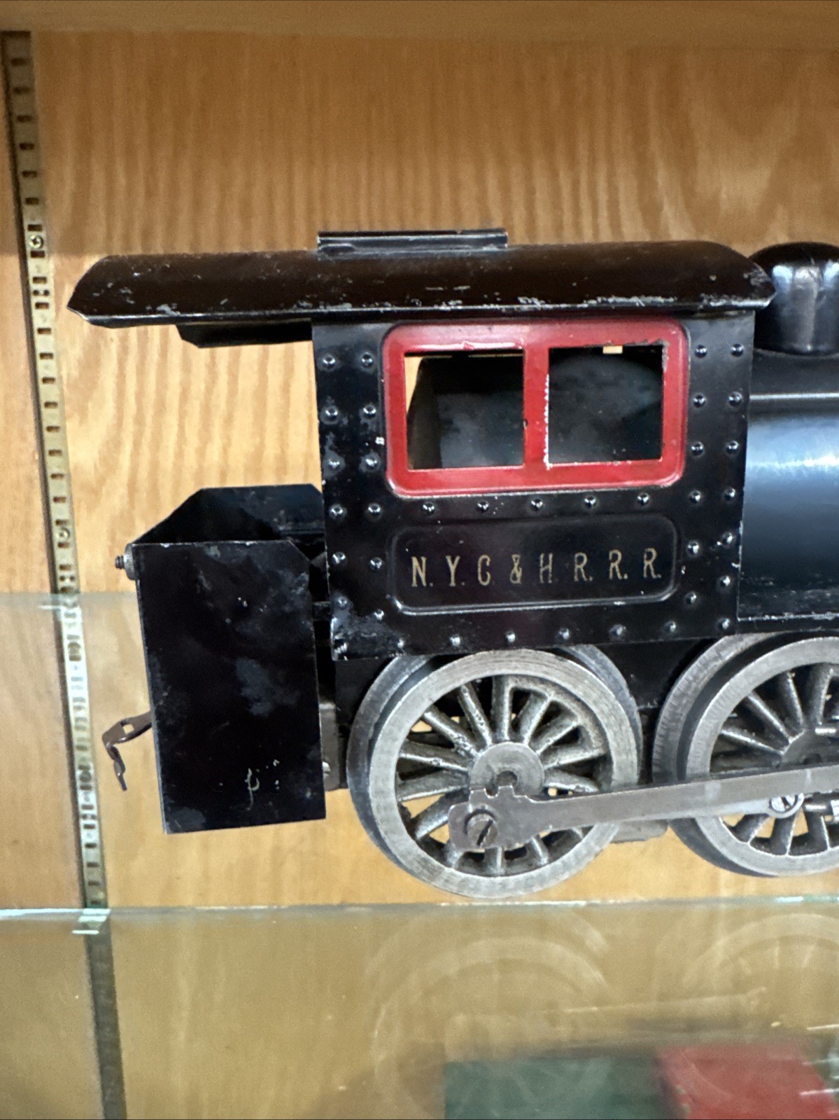Lionel Mfg #5 Thick Rim With Pedestal Headlight