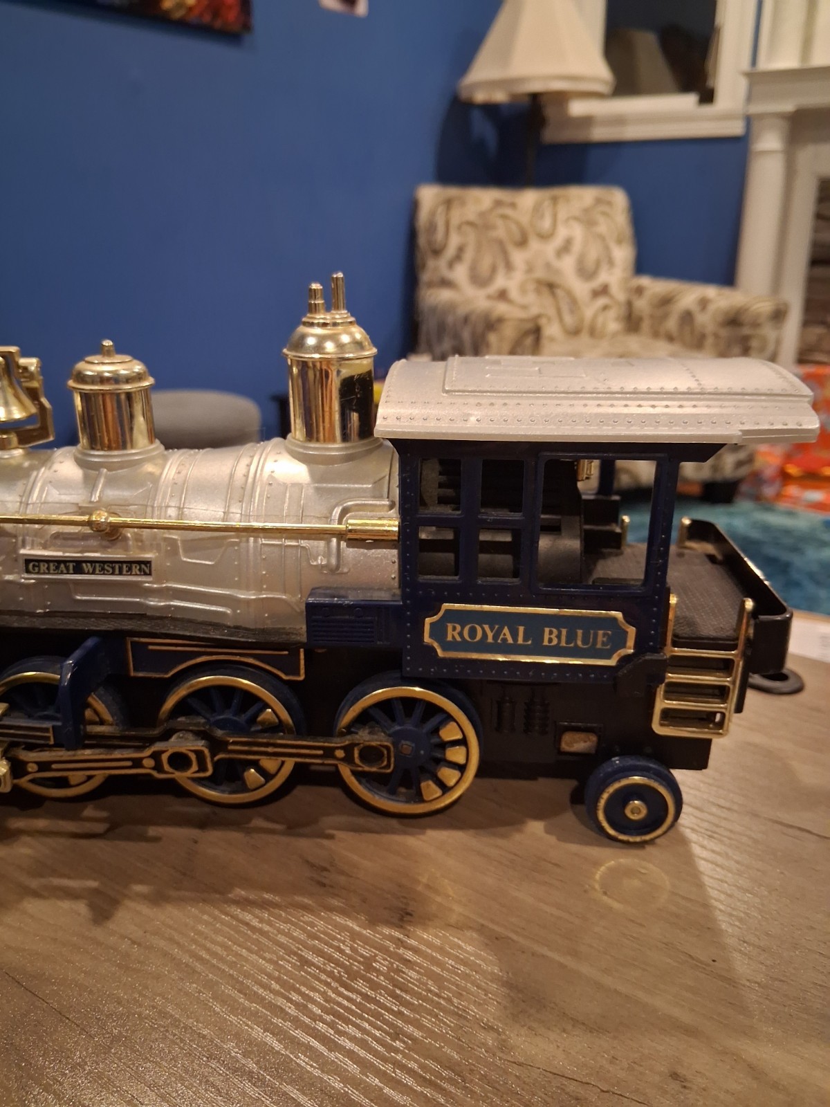 Vintage 1981 New Bright Royal Blue Locomotive Smoking, Battery-Operated with…
