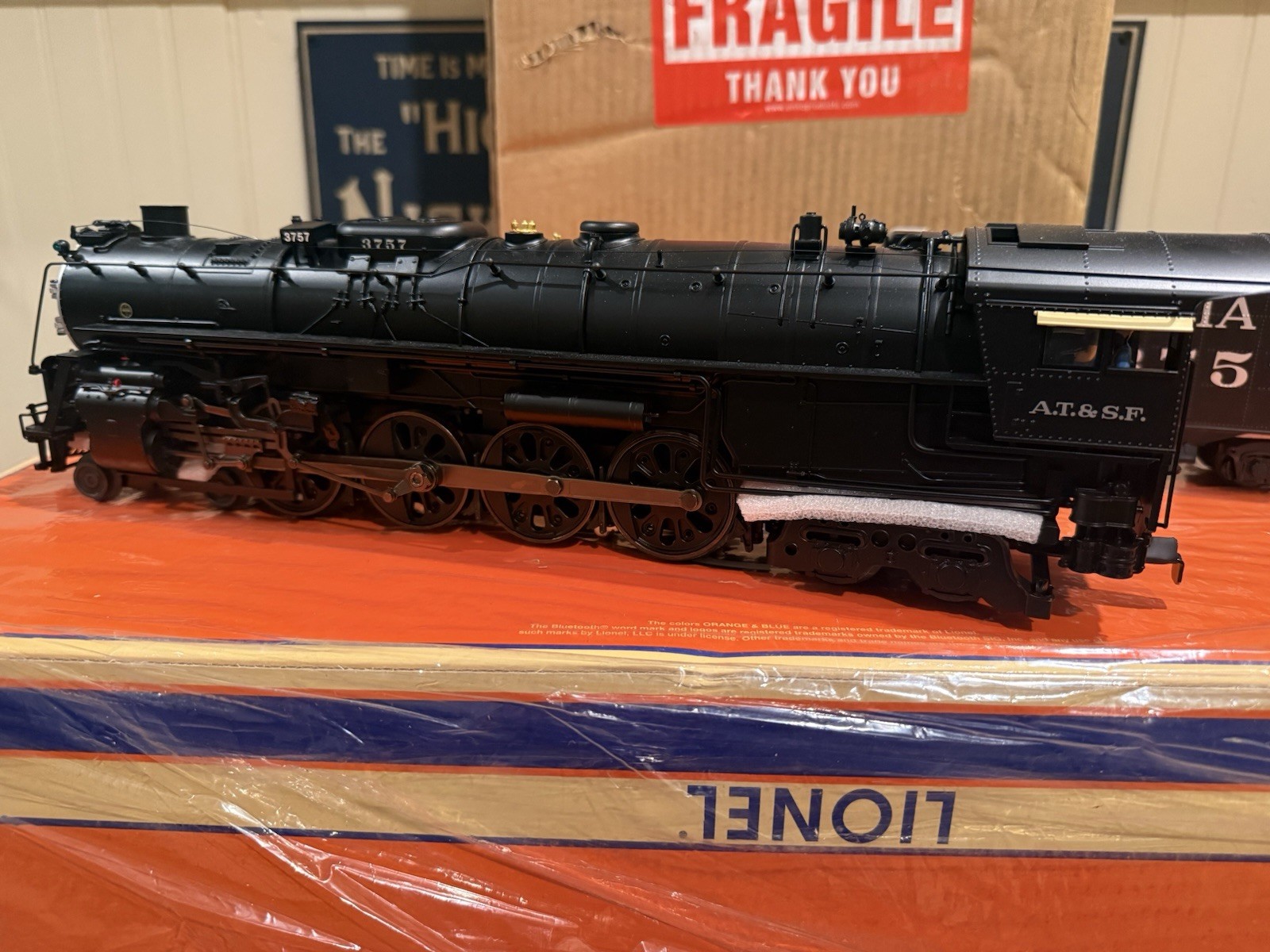 Lionel Santa Fe Legacy 4-8-4 #3757 Northern Steam Locomotive – 2031180