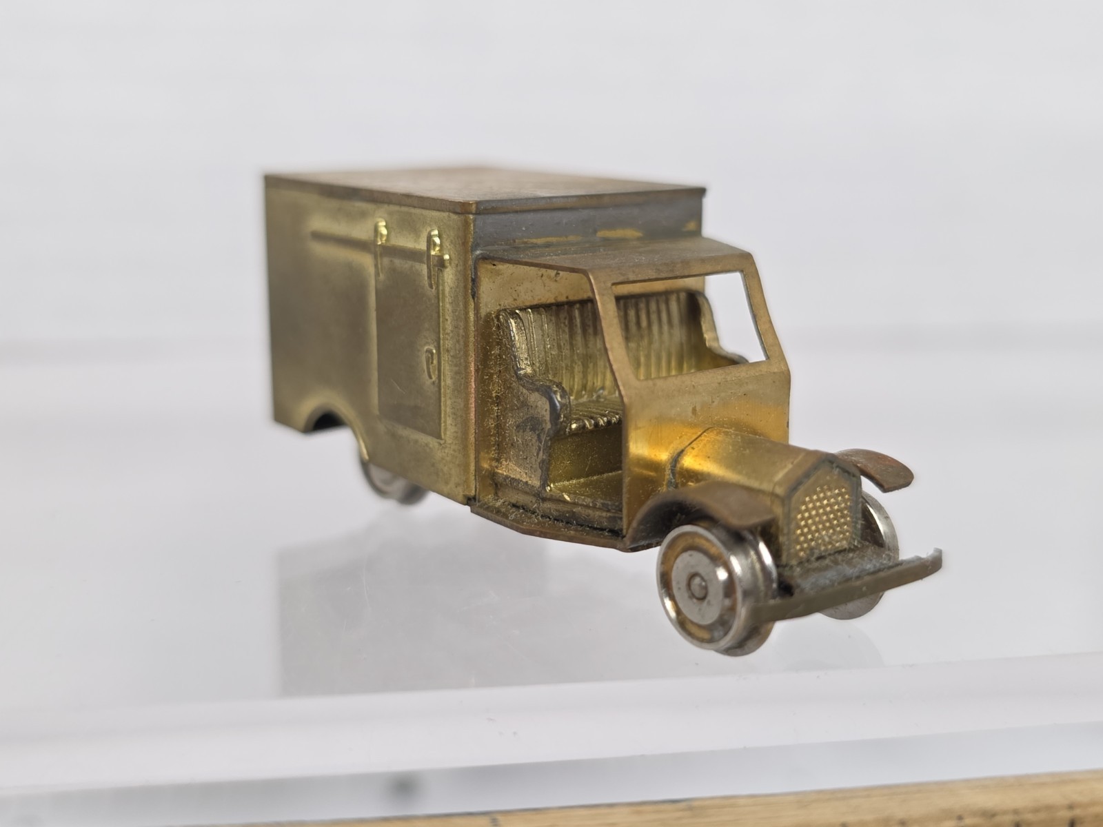 KMT Models? HOn3 Brass Rail Truck Runs Made In Japan Hi-Rail