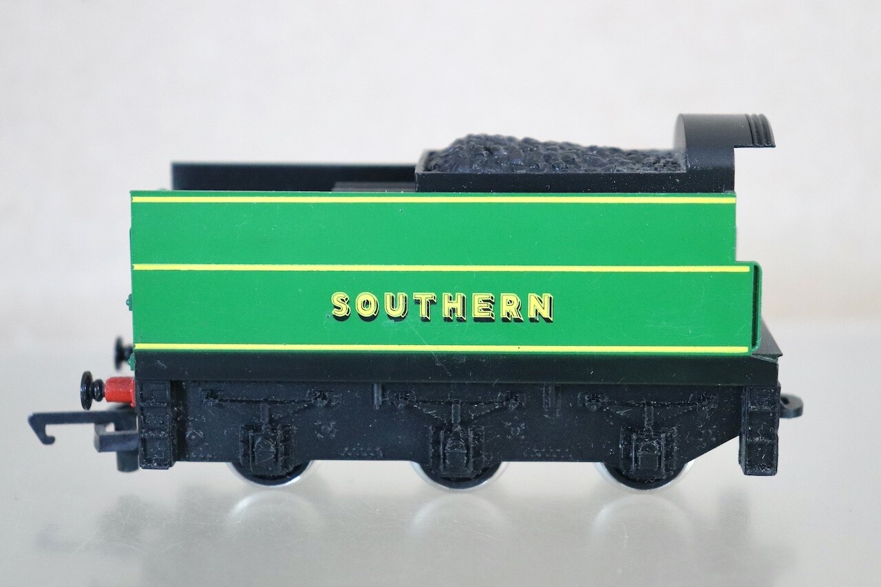 HORNBY R320 TENDER for SOUTHERN 4-6-2 BATTLE of BRITAIN LOCO 21C101 EXETER oe
