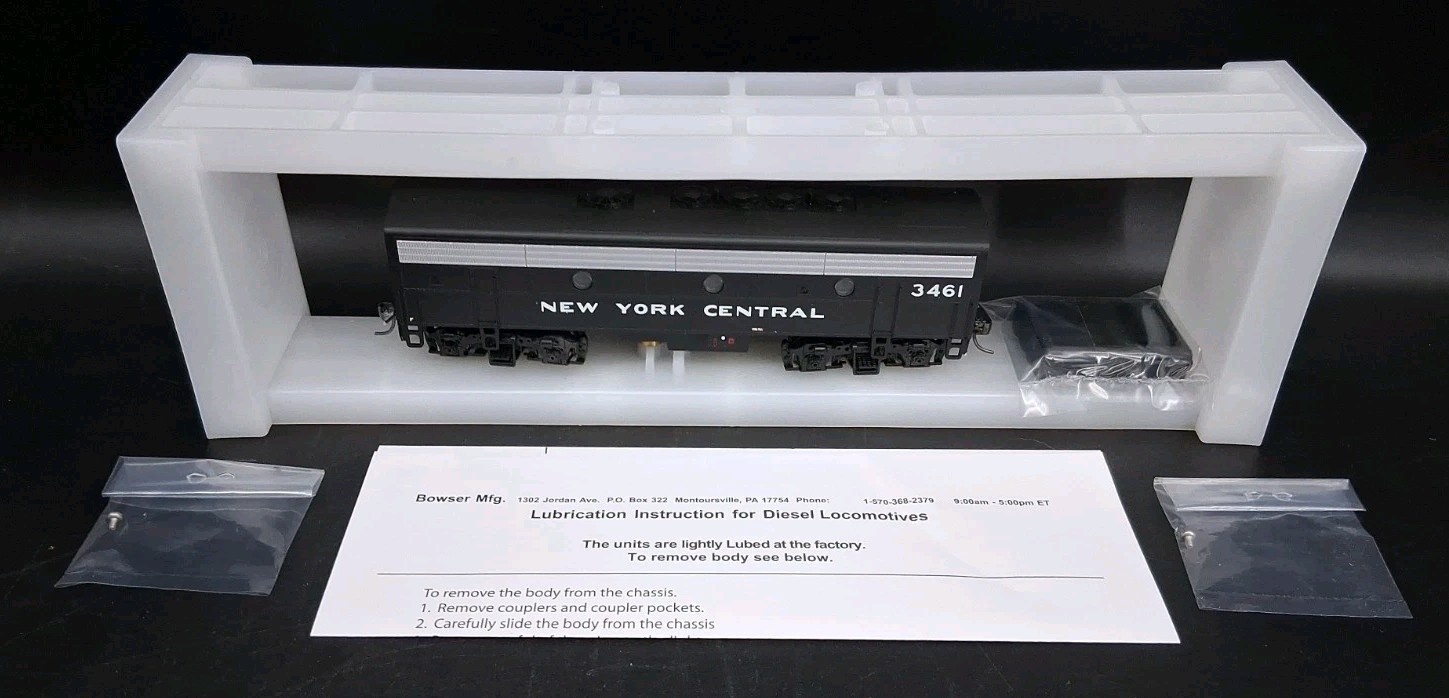 Bowser Executive Line 24071 HO F-7-A/B set New York Central #1852 & 3461 DCC/SND