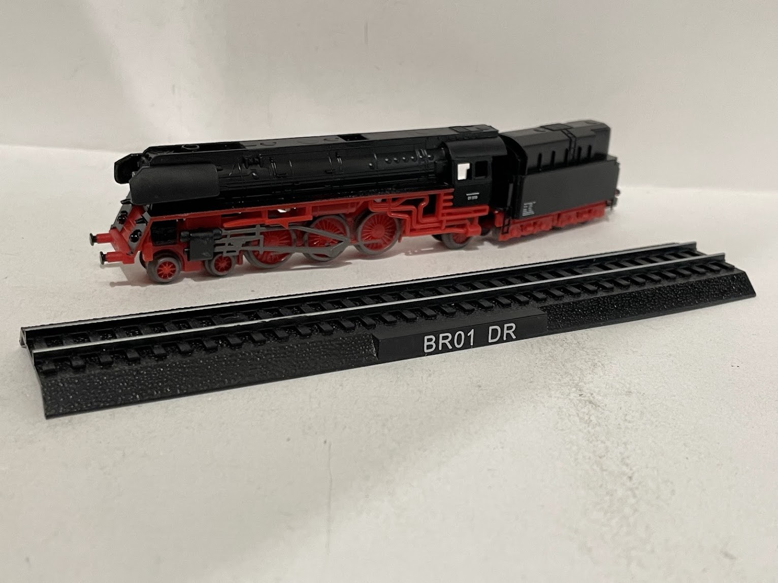 BR01 DR Train Railroad locomotive scale N 1:160 DelPrado