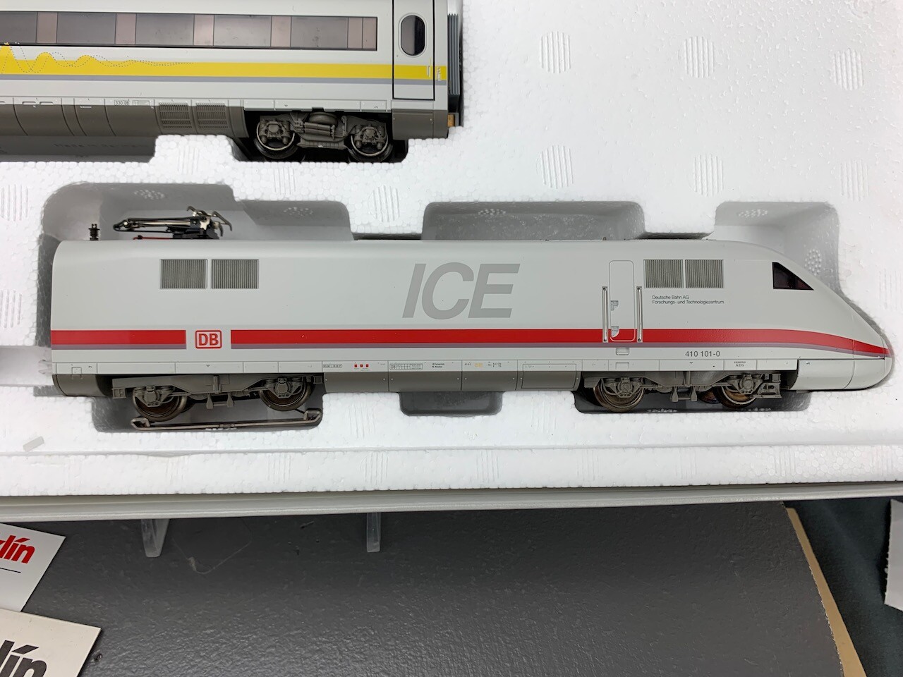 Märklin Digital HO 39710 ICE-S Powered Railcar Train Insider Model 1999 2 HO1306
