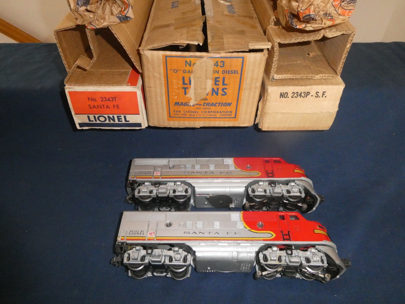 LIONEL 2343 AA SANTA FE F3’S IN OB’S, MASTER CARTON, & WRAPPING PAPER EXCELLENT