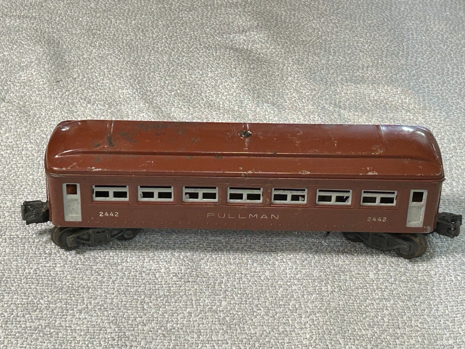 Vintage Lionel Train Pullman 2442 Lighted Passenger Car