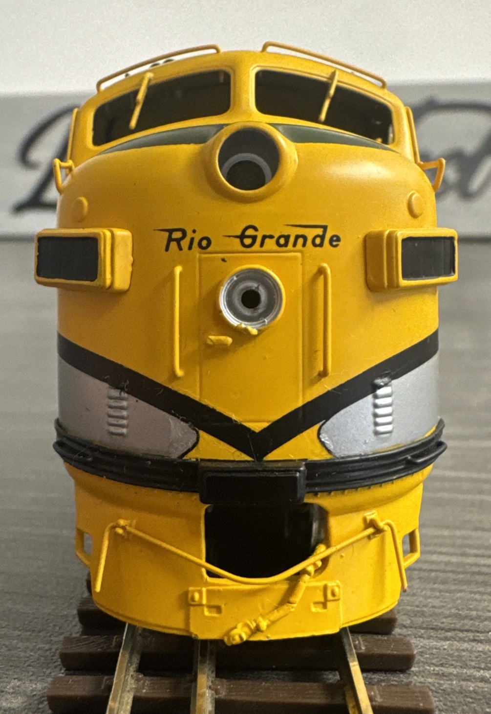 Oriental Limited HO Brass #P945A EMD F9A 1750HP D&RGW – Factory Painted & LNIB!