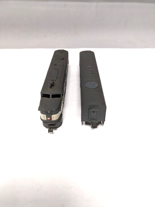 Dummy Lifelike #4300 NYC B Unit & Unbranded #4210 A unit N Scale No O/ Boxes C6