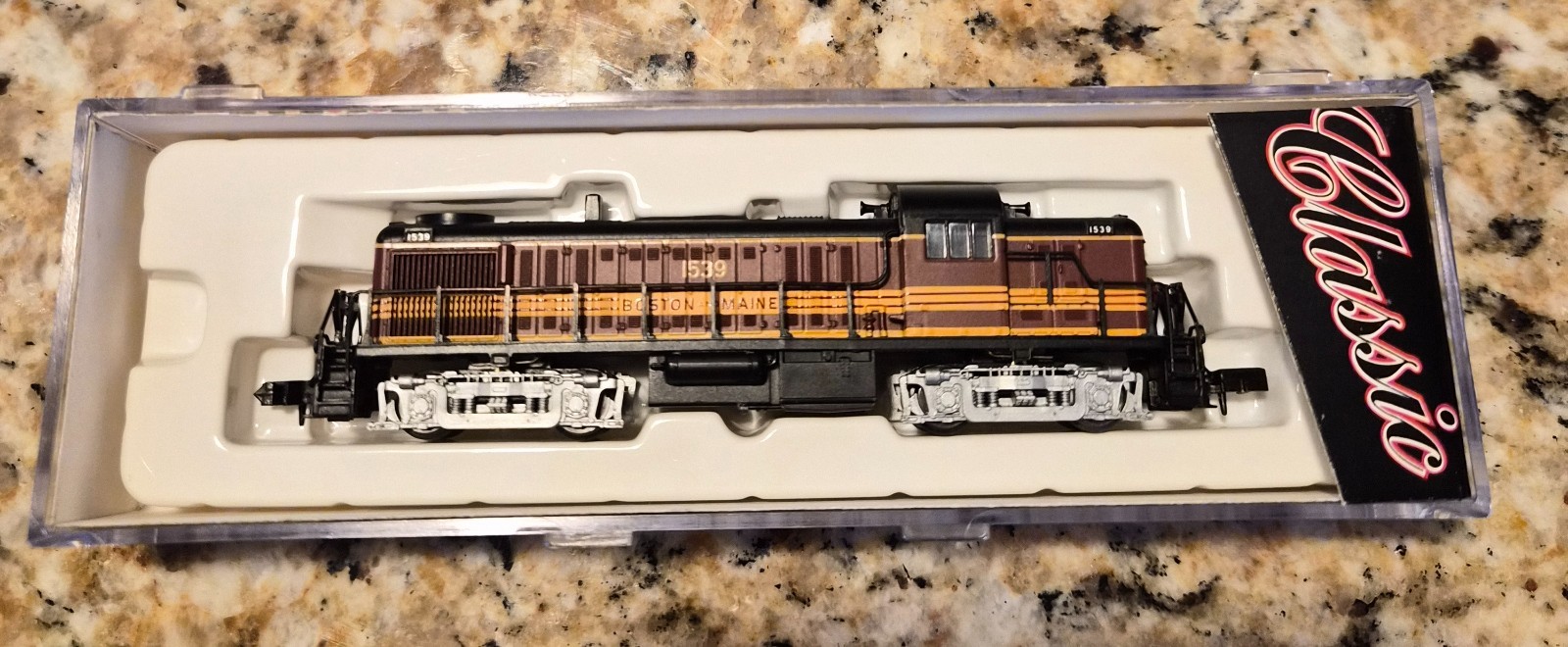 N Scale ATLAS Classic #42020 RS-3 Loco Boston & Maine #1539, Track Tested In Box