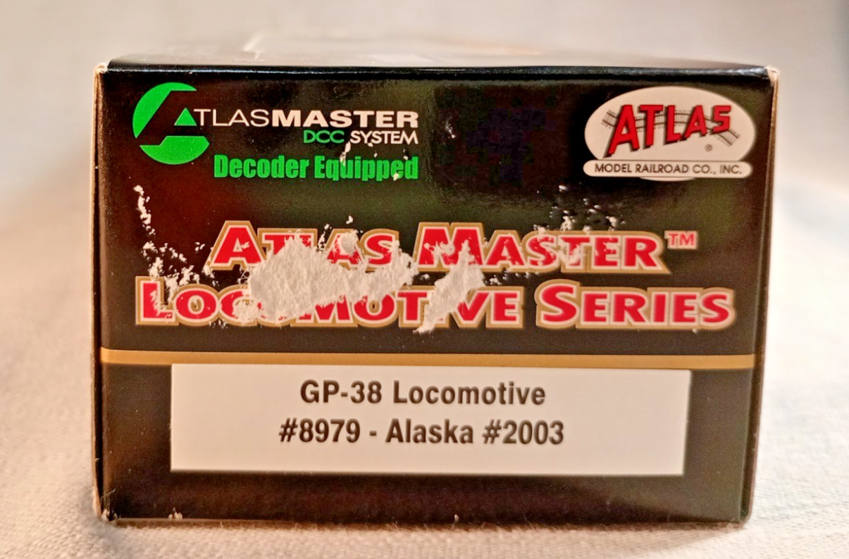 Atlas Master HO Scale Alaska GP38 #2004 Diesel Locomotive #8979 New NOS