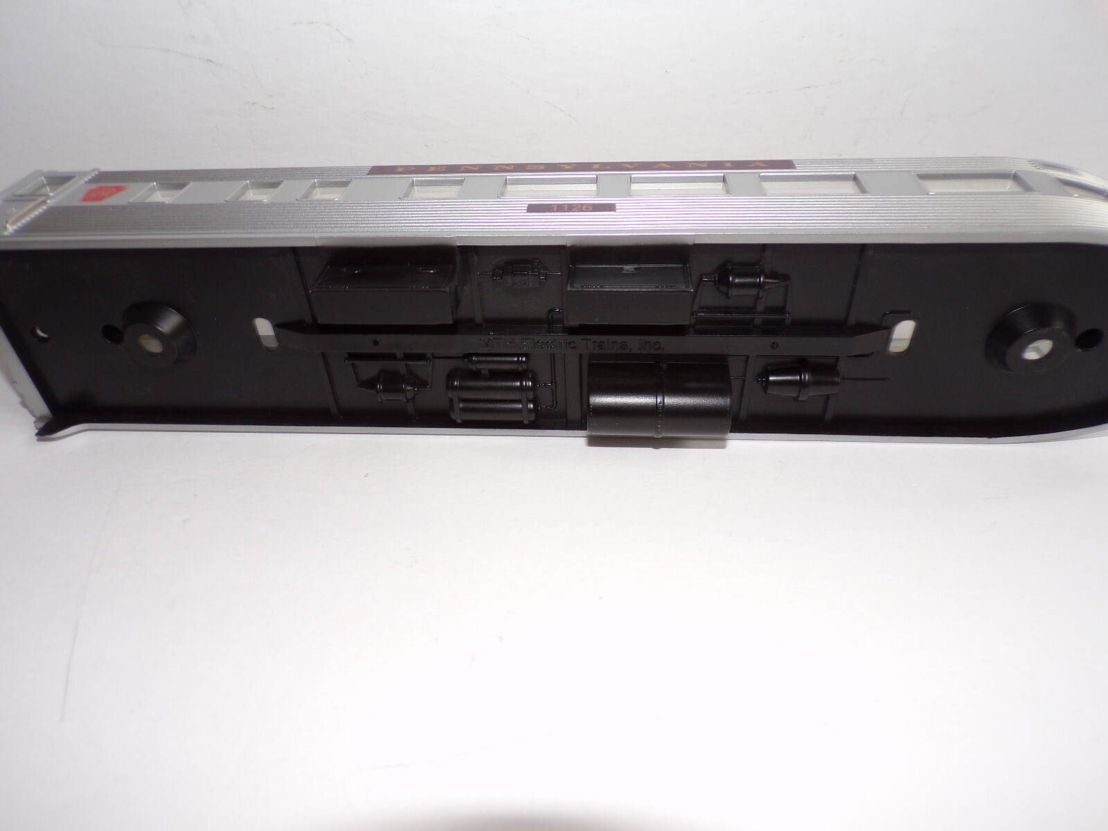 MTH Pennsylvania 1126  Shell  – O gauge Coach. For repair and restoration.