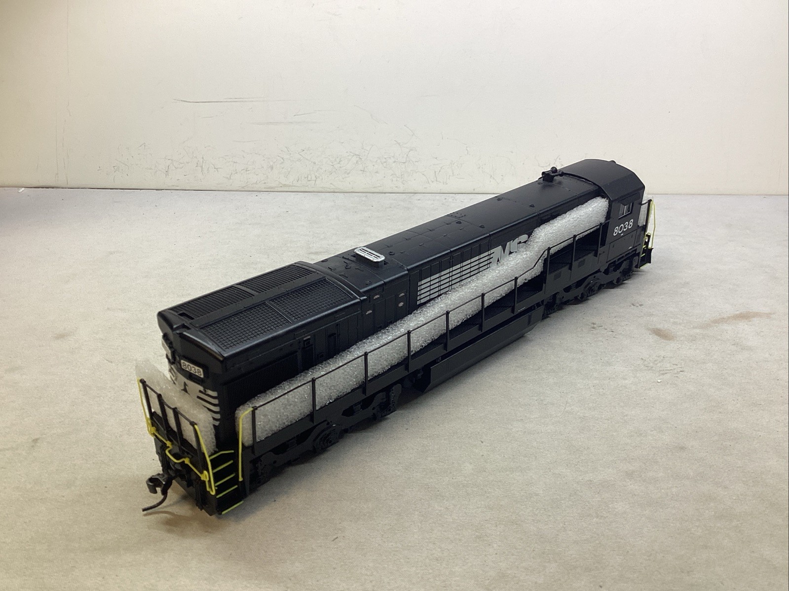 BROADWAY LIMITED paragon series GE C30-7 NO. 8038 model train ng101618
