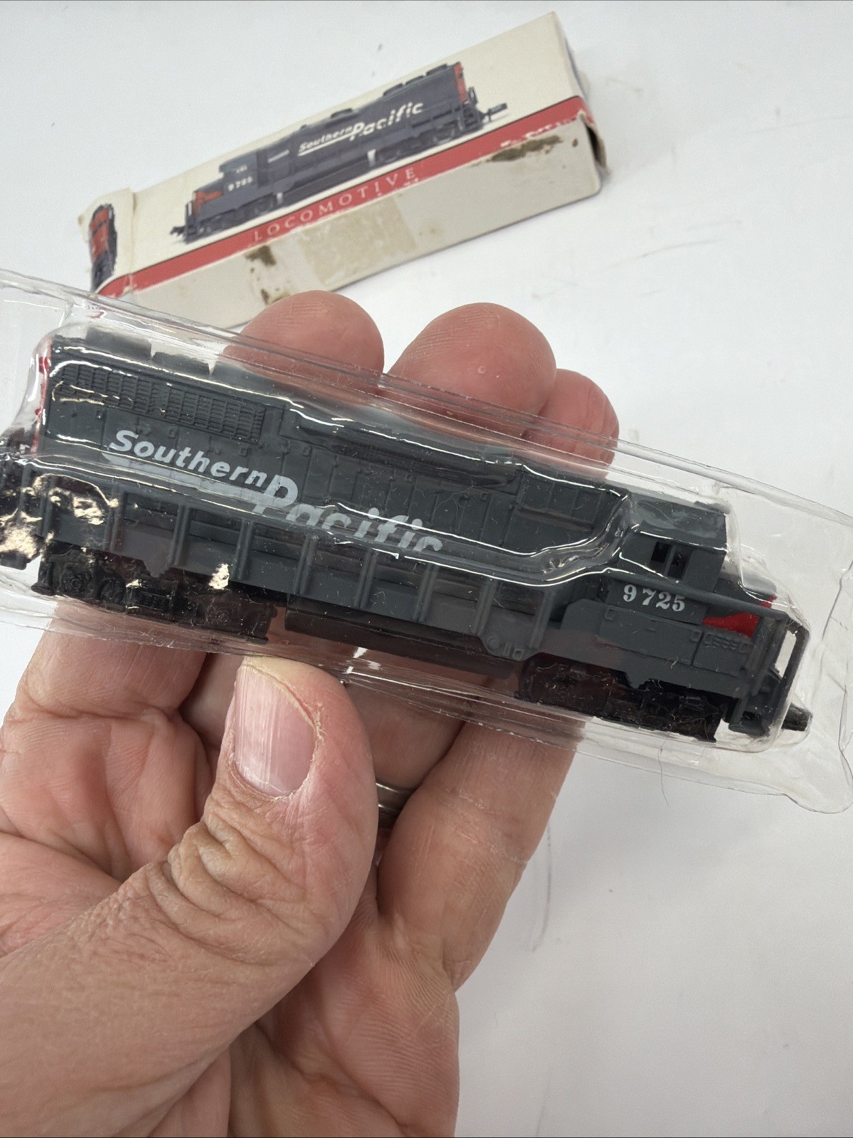 High Speed 418 N-Scale Southern Pacific **Dummy** Locomotive #9725