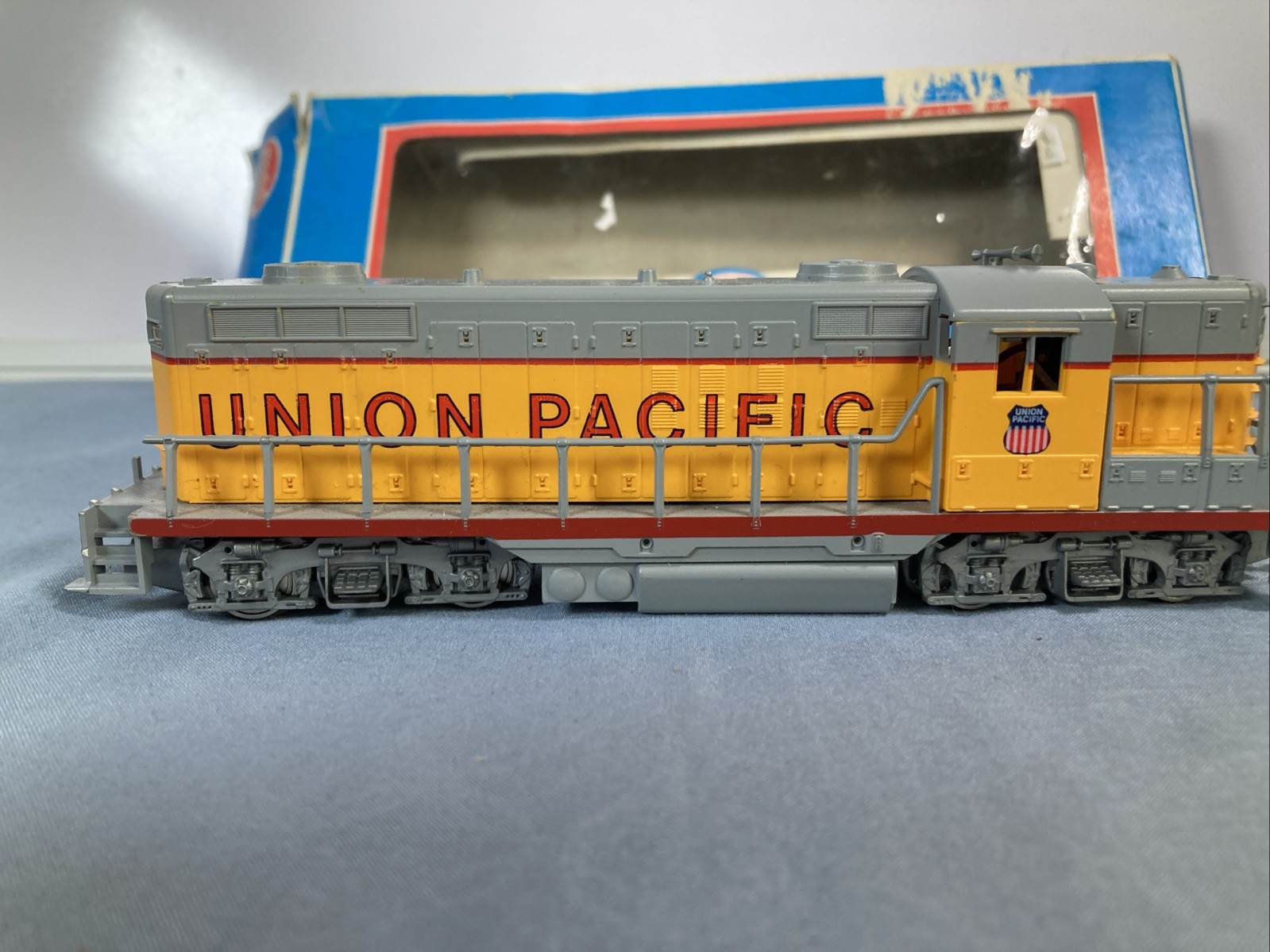 Model Power HO Scale Union Pacific #9104 Great North Train Made Yugoslavia