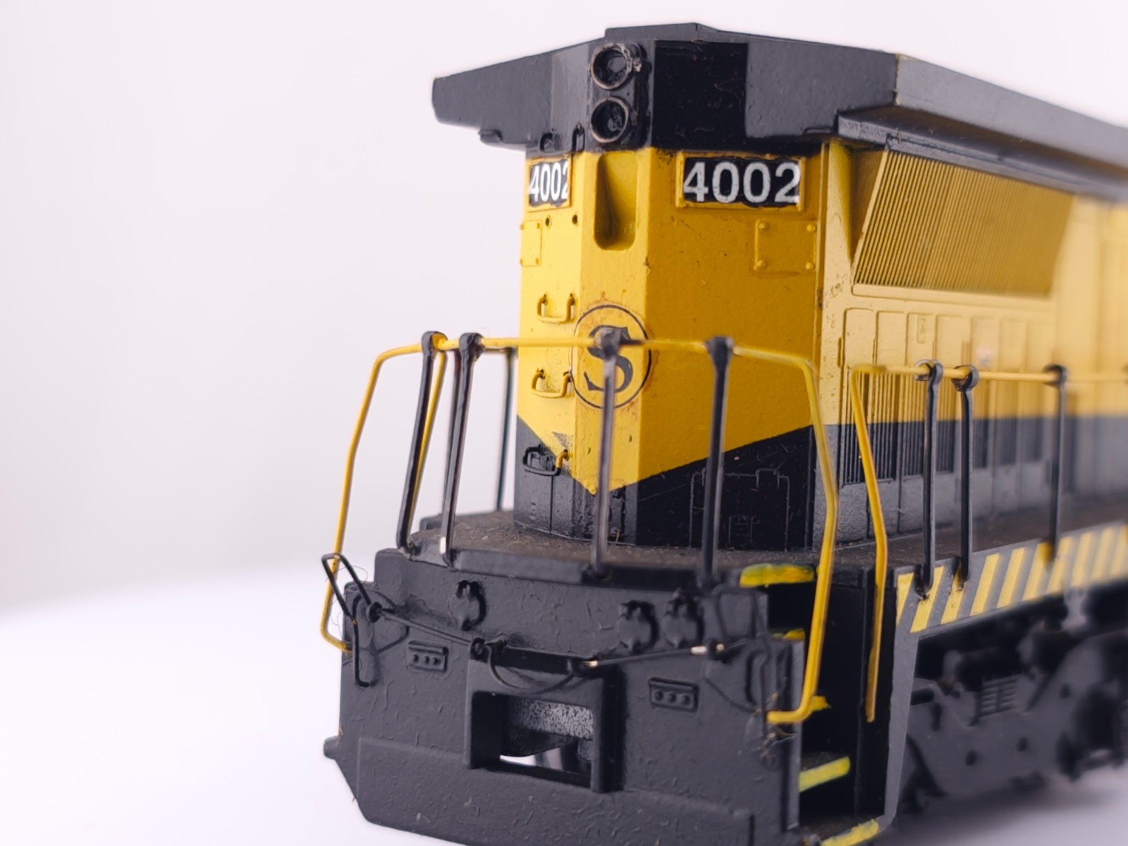 *READ* Athearn? Rail Power HO Scale Susquehanna Dash 8-40B DUMMY Loco NYSW 4002