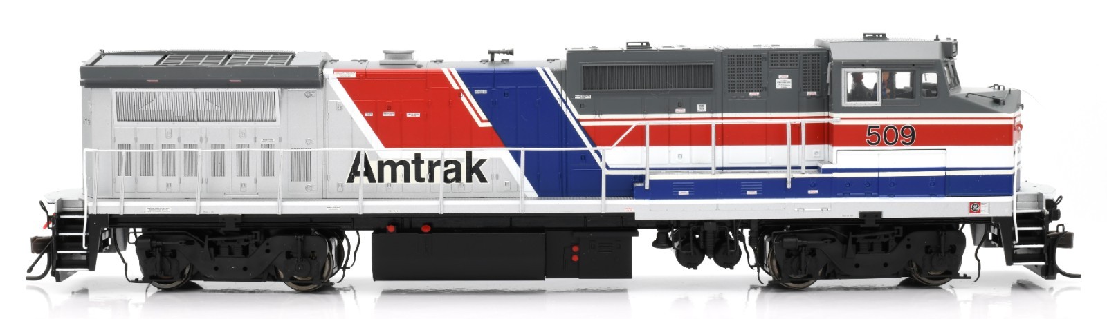 Atlas HO B32-8WH | Amtrak 509 Pepsi Can | DCC Equipped | ATL9072
