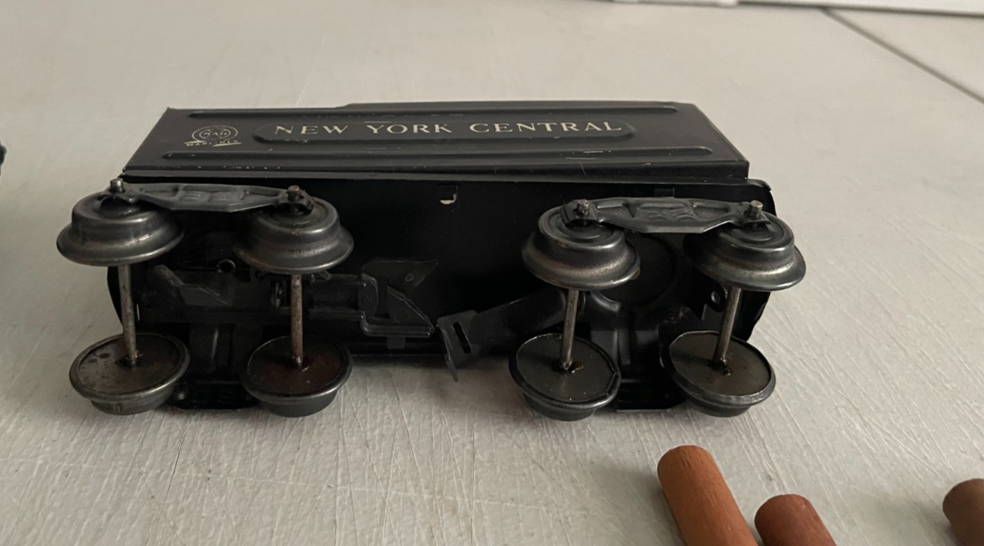 Marx Post-War 027 Gauge #666 Loco w/Tender and Freight Cars Lot of 6 Items