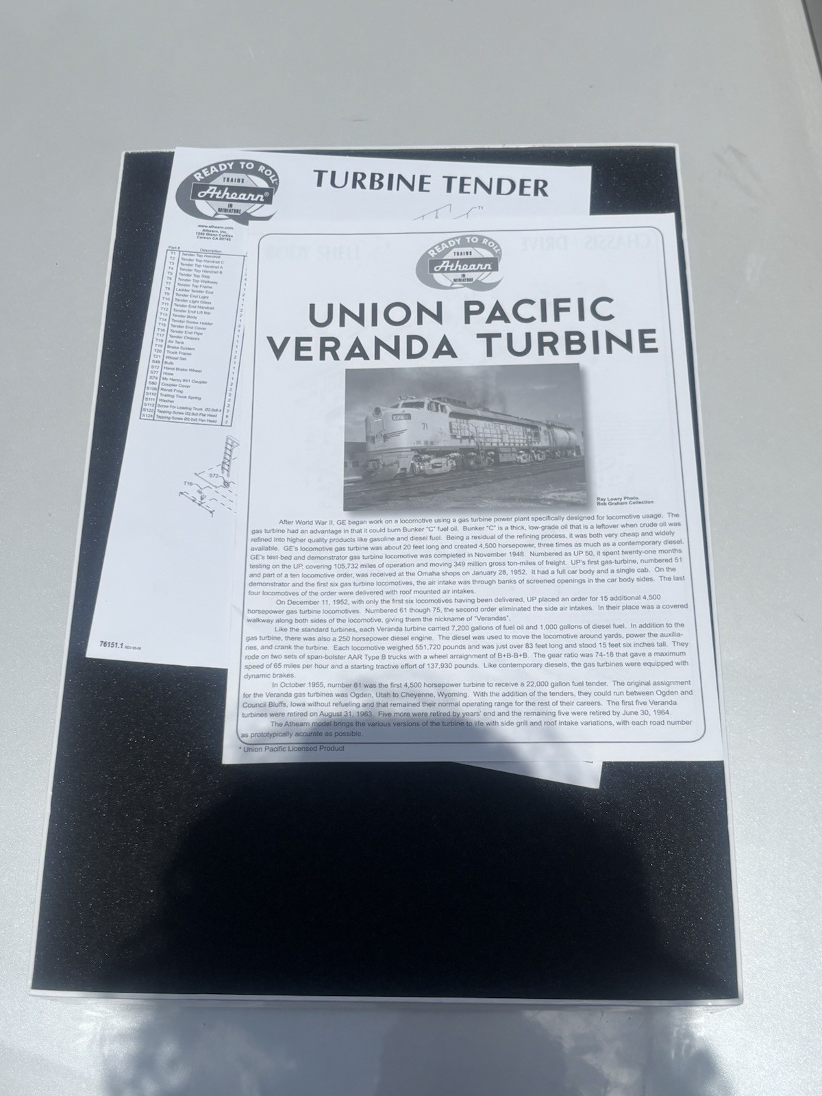 Athearn HO 1:87 Union Pacific Veranda Turbine #71 Analog/DC w/ Tender 88668