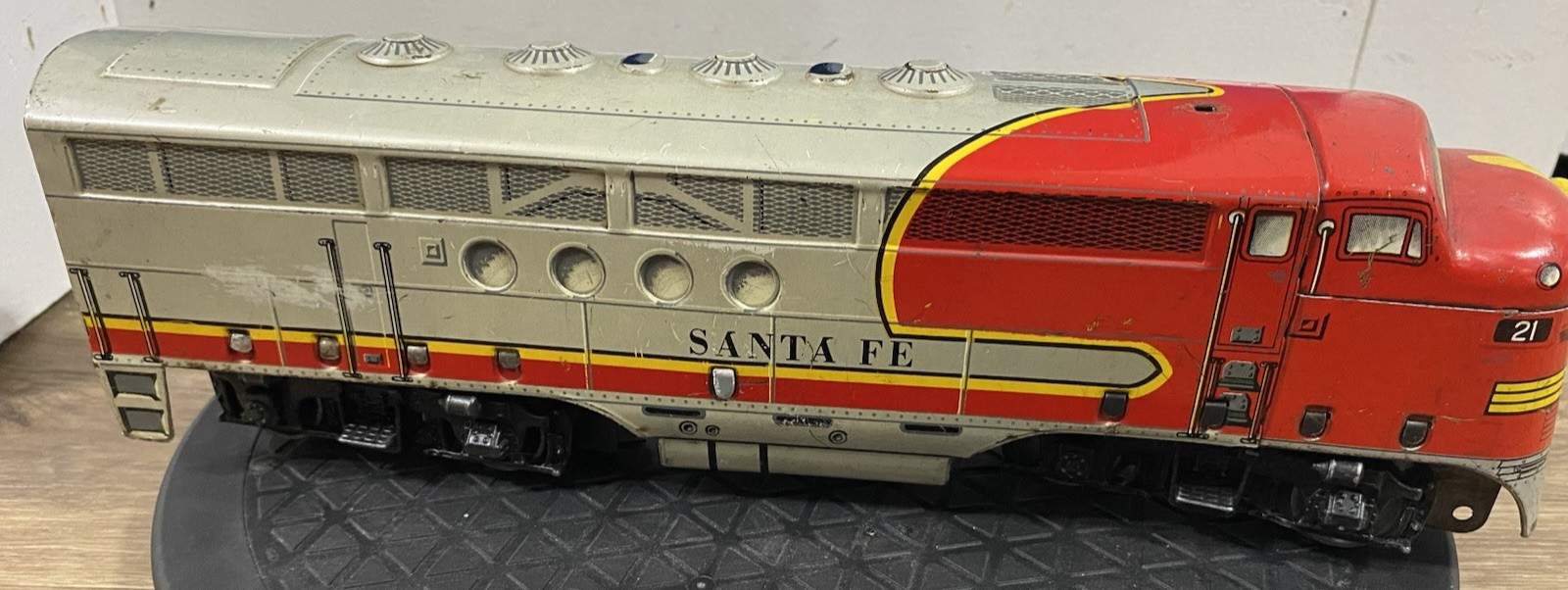 Marx 21 Santa Fe Diesel Engine Tin Dummy