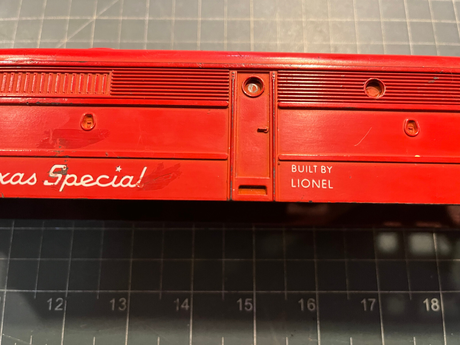 LIONEL Train 1055 TEXAS SPECIAL ALCO FA Diesel Locomotive SHELL ONLY PART LOT G