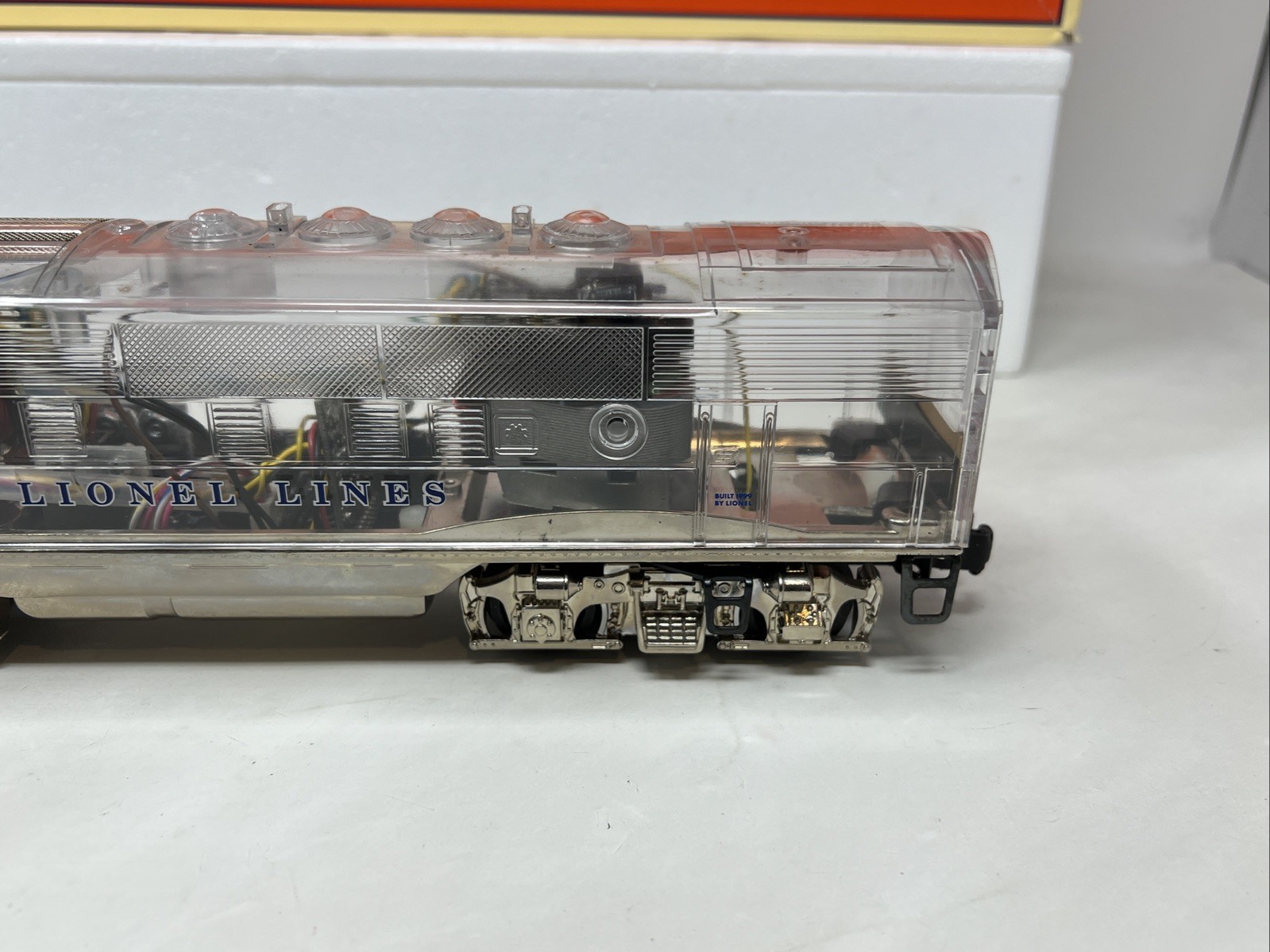 Lionel 6-38151 O Lionel Lines F3A Powered Clear Cab Diesel Locomotive #2000 LN