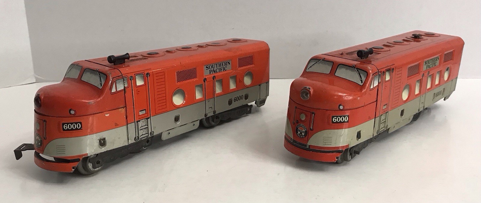 Marx O Gauge Southern Pacific 6000Diesel Powered Locomotive and Dummy Locomotive