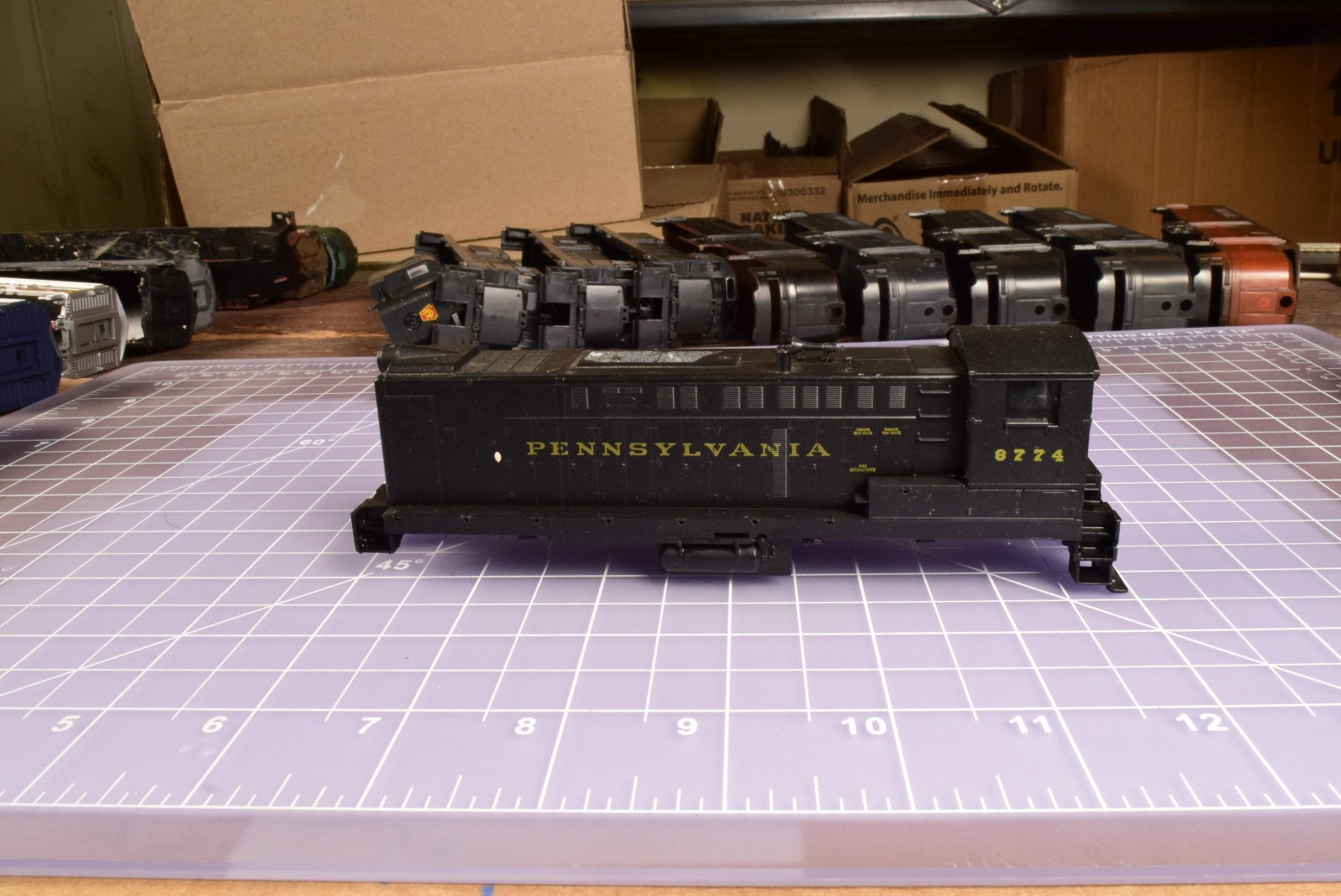 HO SHELL emd S-12 Pennsylvania switcher, horn, insert at cab & nose light