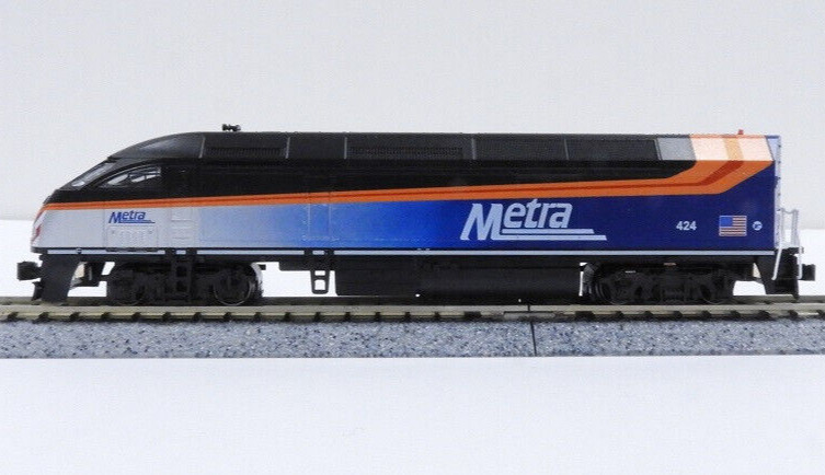 Kato N Motive Power Industries MP36PH Chicago Metra METX #424 DC 176-6124DCC
