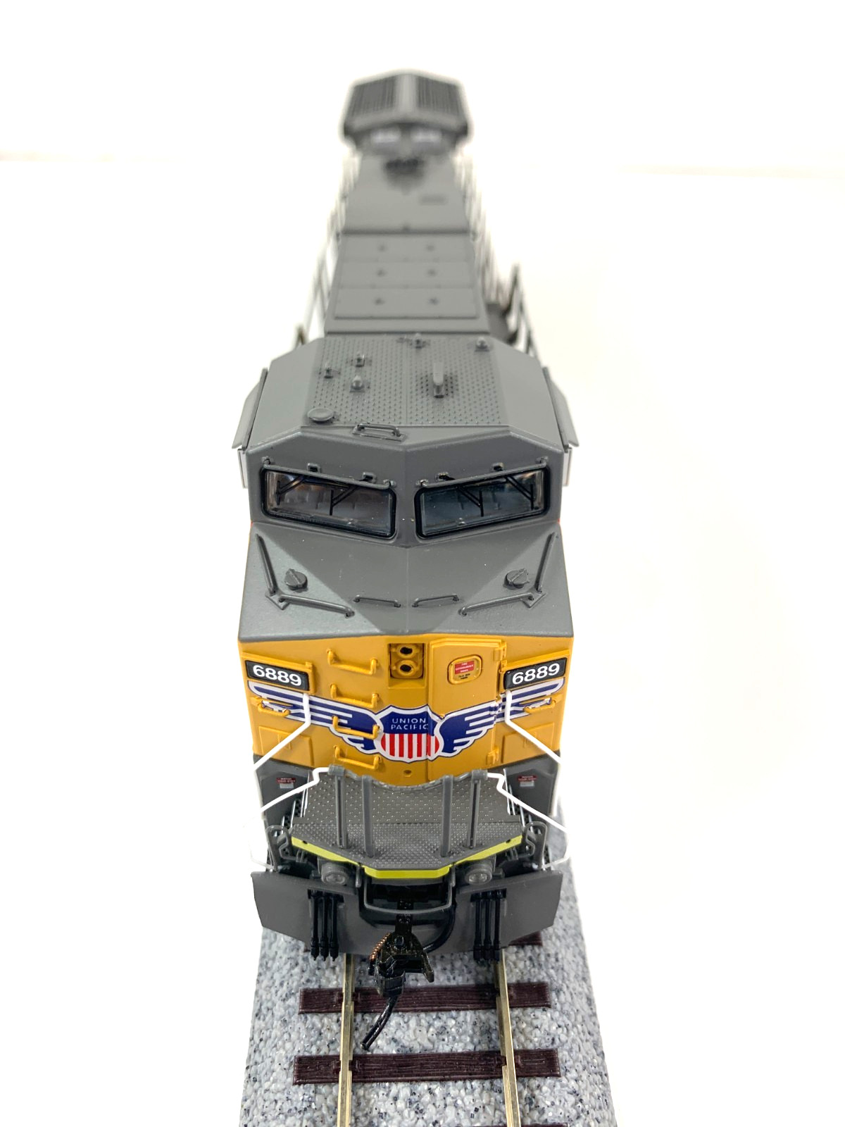 HO Broadway Ltd 5693 UP GE AC6000 #6889 -DC/DCC Paragon 3 Sound w/ smoke