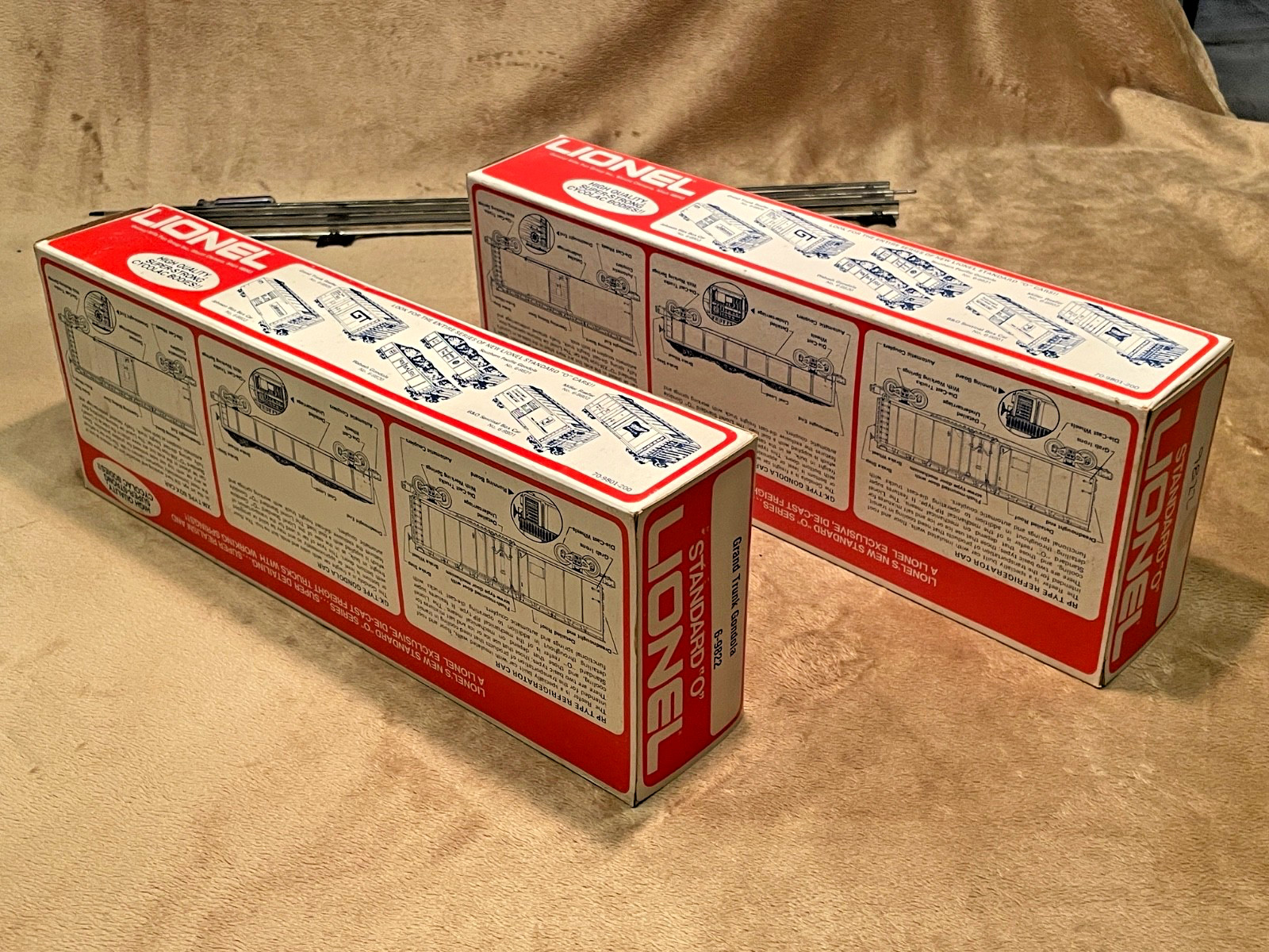 Lionel modern Grand Trunk coal train! Four 9822 gondolas plus 8356 dummy GP-7