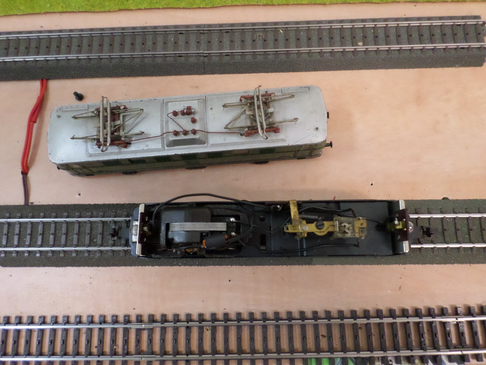 Märklin 3036 HO OBB Austrian Railways 3 Rail Electric Locomotive, Analogue C5