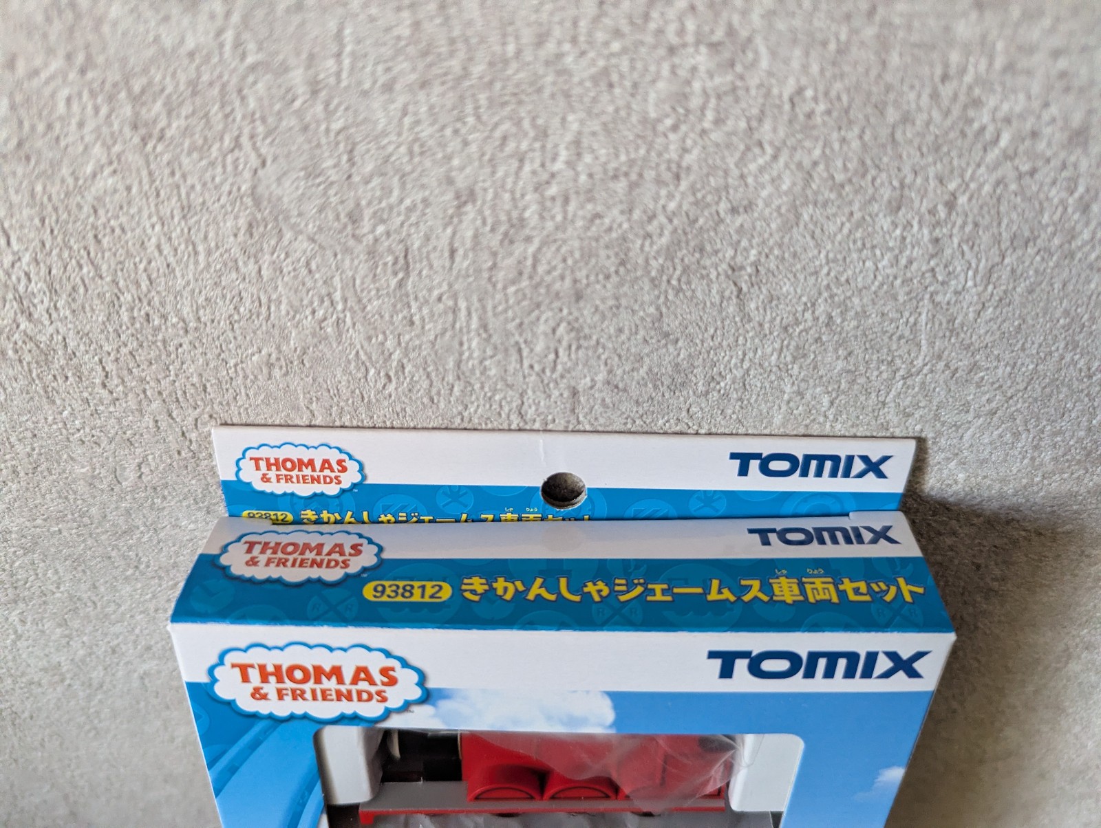 Tomix N-Gauge 93812 Thomas & Frend’s James The Red Engine Train – Model Railwa