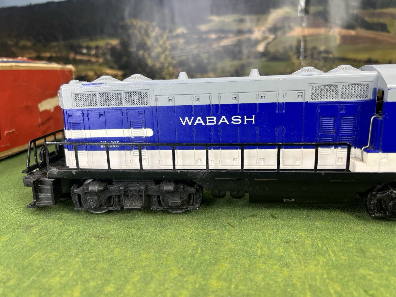 LIONEL POSTWAR 2339 GP-7 DIESEL LOCOMOTIVE WABASH IN EXCELLENT CONDITION OB