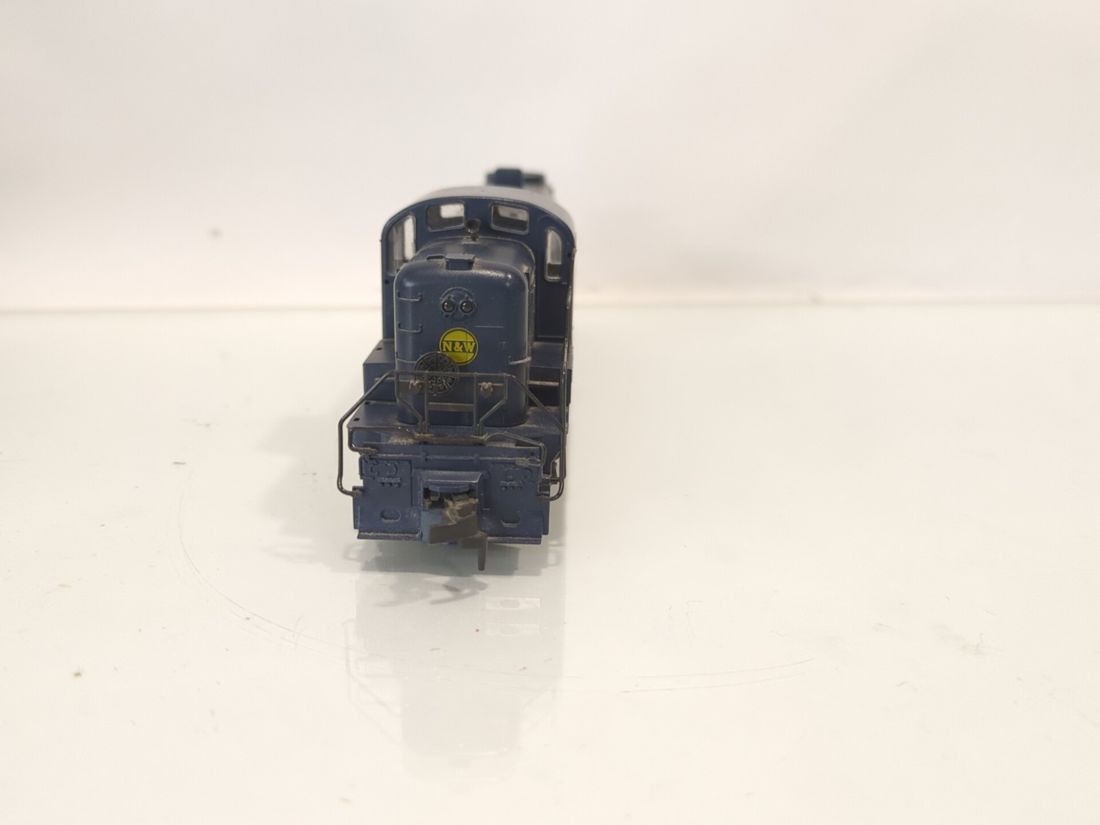 Atlas 7076 Norfolk & Western RS-3 Diesel Locomotive N&W #305