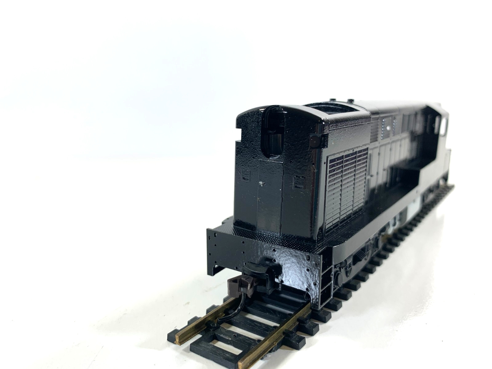 Atlas Master 9500 Undecorated (Painted Black Shiny) H15/16-44 Loco, HO scale