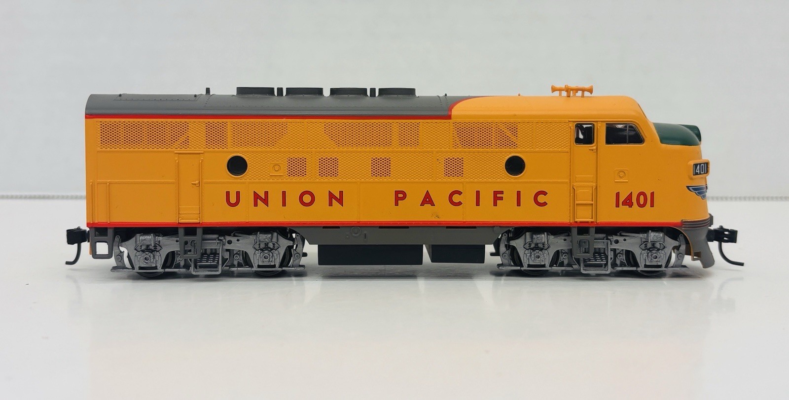 Proto 1000 HO Union Pacific AB Set Powered F3A & Dummy F3B Diesel 8174 READ
