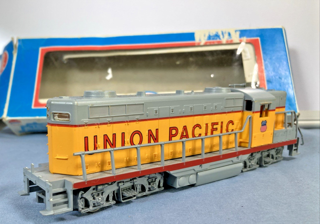 Model Power HO Scale Union Pacific #9104 Great North Train Made Yugoslavia