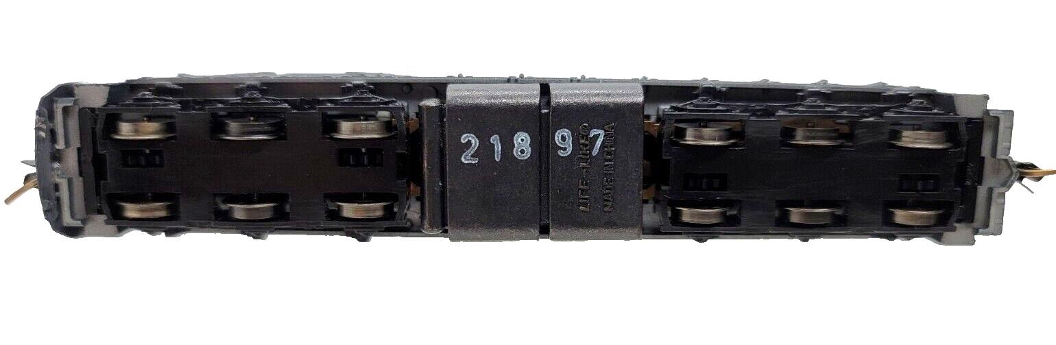 N Life-Like 7787 EMD SD-7 Southern Pacific Loco #5378 (Tested) knuckle cplrs