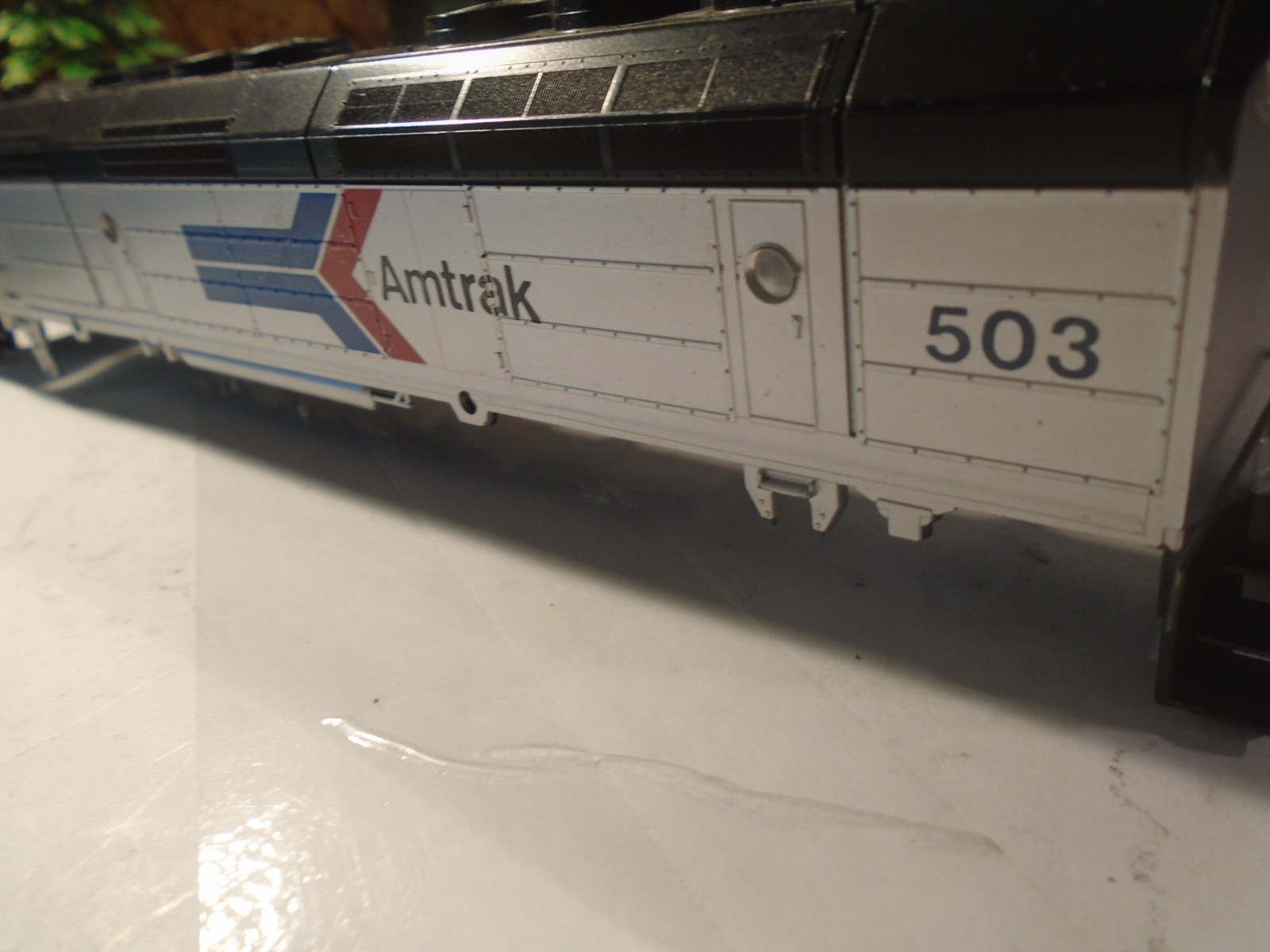 HO SCALE AMTRAK No 503 EMD PH 40 DIESEL LOCOMOTIVE PLASTIC SHELL ONLY 5-229-5