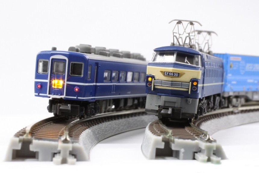 Rokuhan Z Scale R073 Super Elevated Track R245 30 Degree