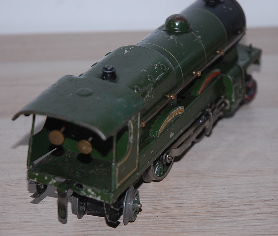 HORNBY O GAUGE CLOCKWORK 3C ‘FLYING SCOTSMAN’ LOCOMOTIVE IN GREEN LNER LIVERY