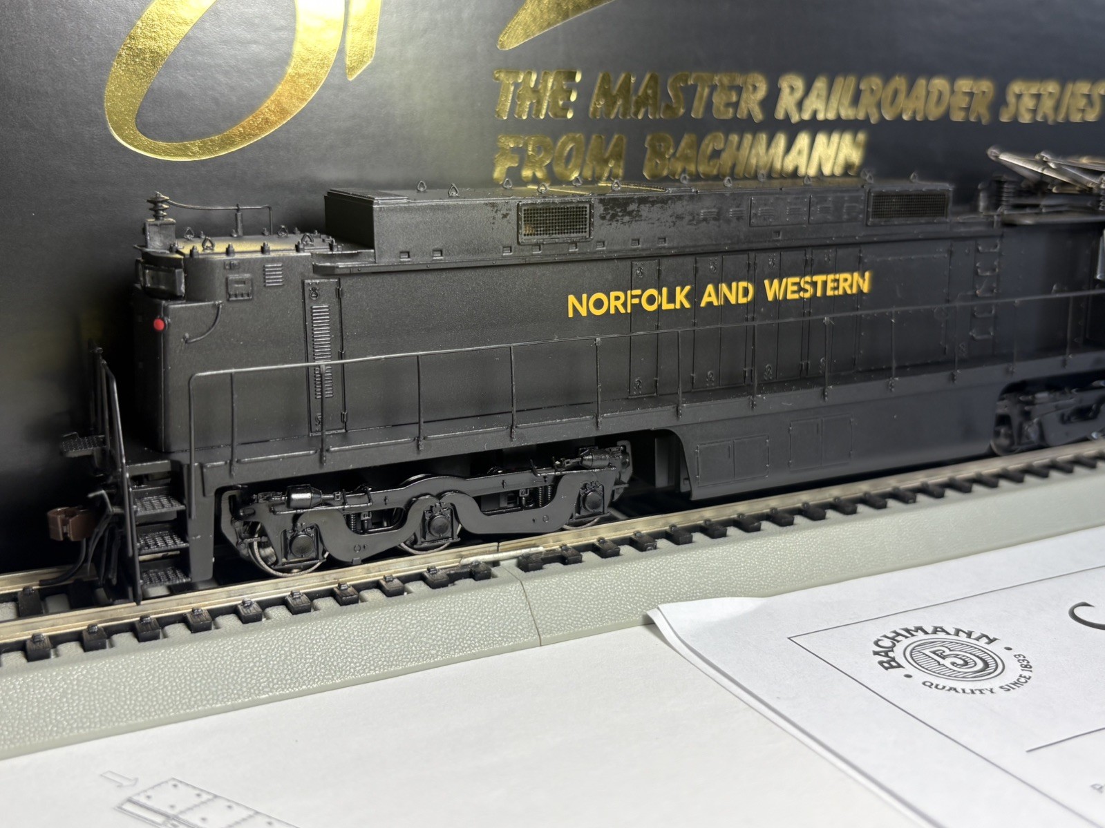 Bachmann Spectrum HO GE E33 Electric Locomotive #82403 Norfolk & Western
