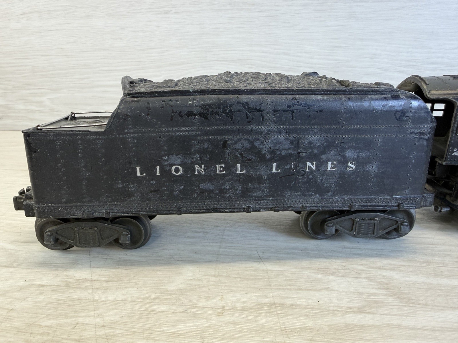 Lionel 2026 Vintage O Steam Locomotive w/2466WX Whistle Tender