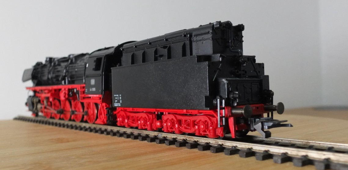 Roco 43260 HO gauge DB BR 44 oil fired Steam locomotive in black livery