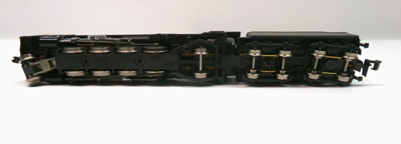 N gauge Kato DSI 2-8-2 steam engine in original box (lot 1199)