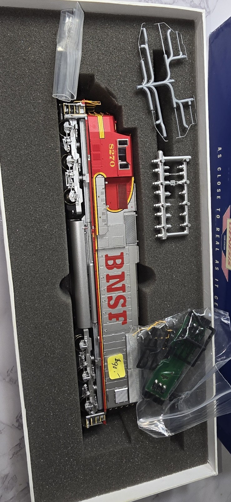 Athearn Genesis HO SD75M BNSF #2 Railway #G6135 Diesel Analog DC Silver/Red
