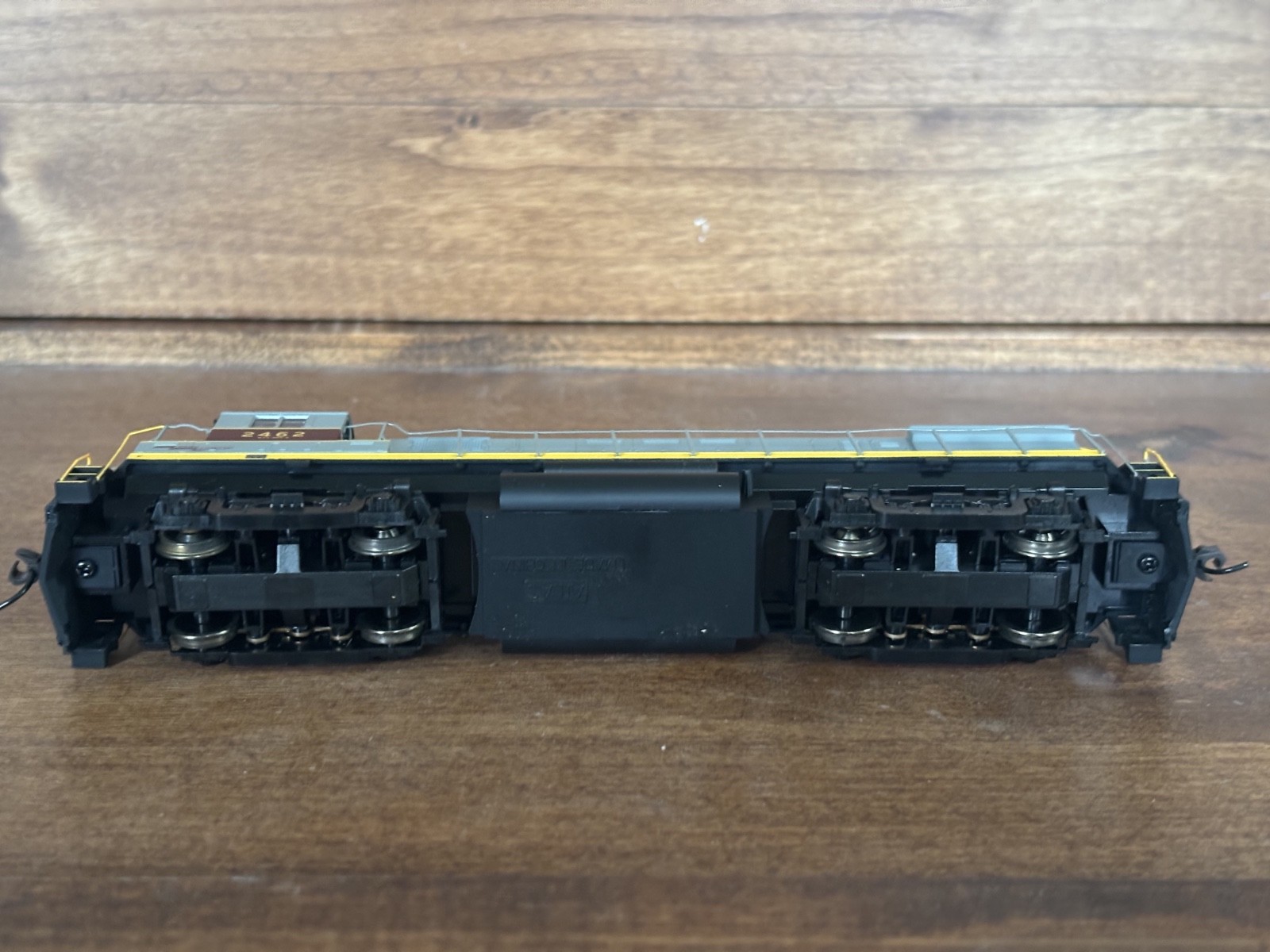 Atlas Classics HO Erie Lackawanna Road #2462 Diesel Locomotive Runs Well