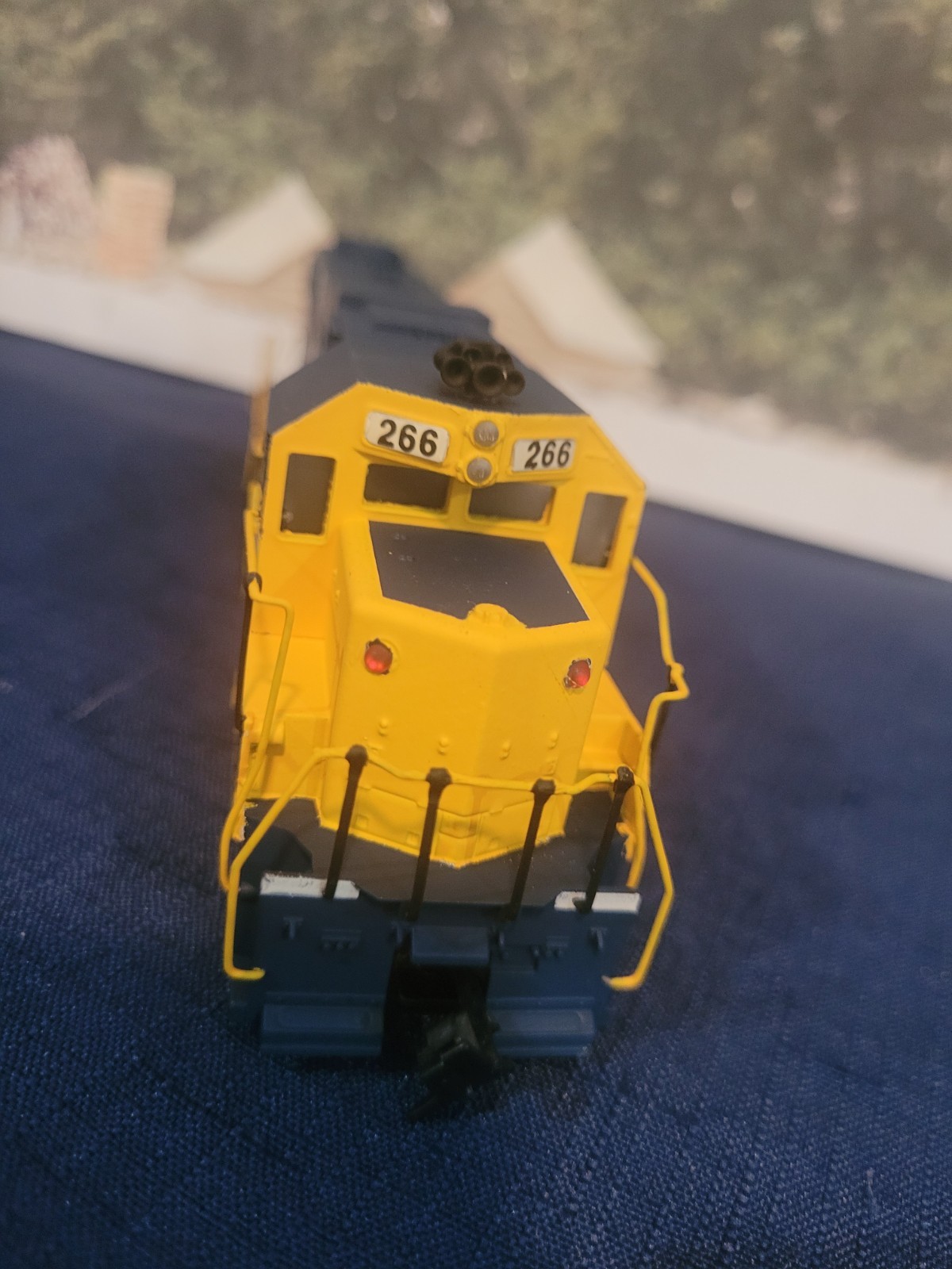 HO Vintage Athearn GP-38 LONG ISLAND RAILROAD CUSTOM PAINTED MTA #266