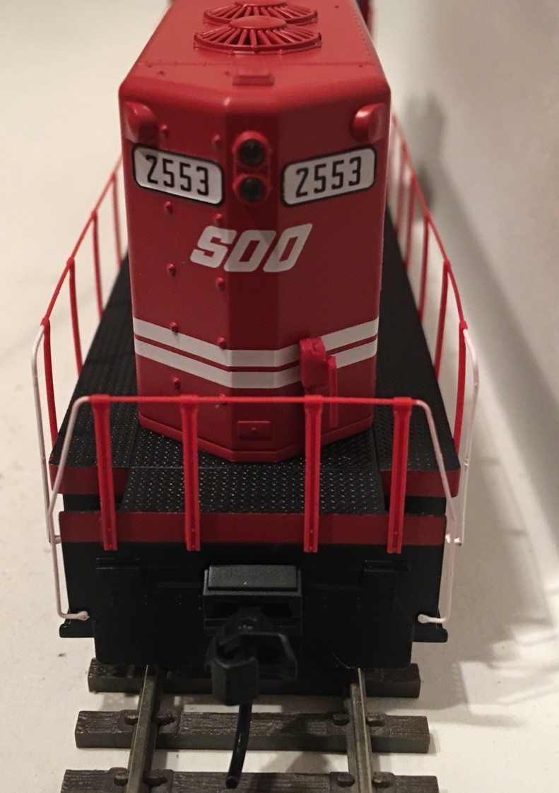 HO Walthers 910-20474 Soo Line EMD GP9 Diesel Locomotive #2553 DCC SOUND